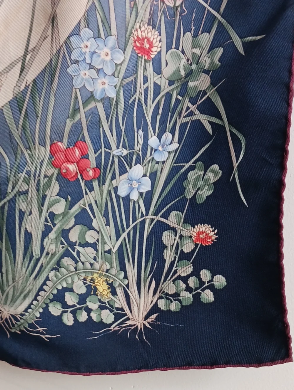 GUCCI VTG FLORAL INSECT PRINT SILK SCARF